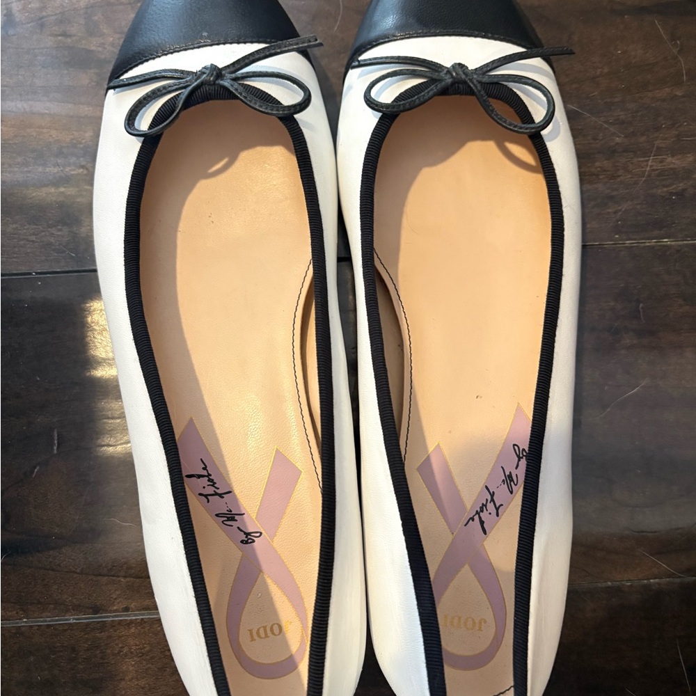 Jodi by Marc Fisher Black and White Ballet Flats with Bow